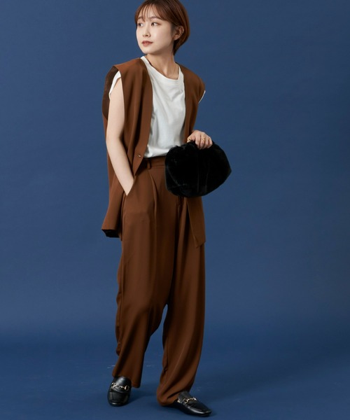 Auntie Rosa Holiday（アンティローザホリデー）の「タックテーパードパンツ（その他パンツ・レディース・アイボリー/ブラウン/ブラック/パープル/グリーン・SMALL/MEDIUM）」の17枚目の写真