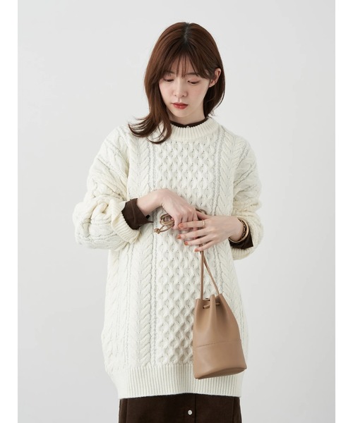 earth music&ecology(アースミュージックアンドエコロジー)の「【WEB限定】ケーブルビッグニットプルオーバー *(ニット/セーター・レディース・ブラウン/レッド/グリーン/アイボリー/グレイッシュベージュ・FREE)」の11枚目の写真