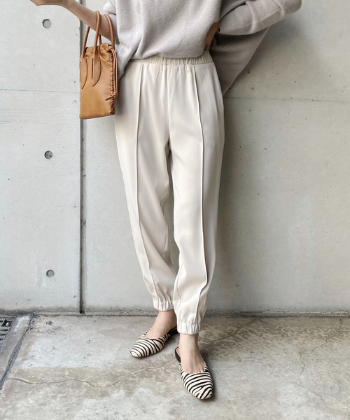 CAPRICIEUX LE'MAGE(カプリシューレマージュ)の「ピンタックジョガーパンツ(その他パンツ・レディース・ブラック/グリーン/ホワイト系その他・38/36)」の2枚目の写真