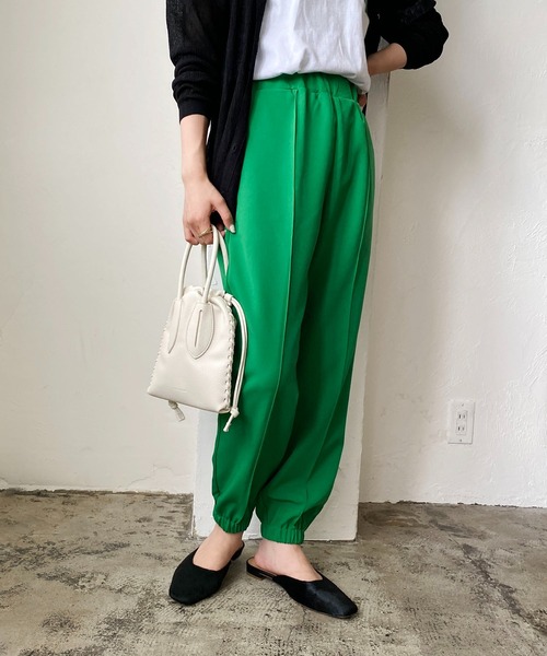 CAPRICIEUX LE'MAGE(カプリシューレマージュ)の「ピンタックジョガーパンツ(その他パンツ・レディース・ブラック/グリーン/ホワイト系その他・38/36)」の3枚目の写真