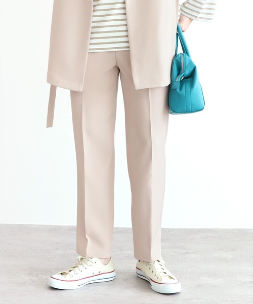 reca(レカ)の「ハイウエストタックテーパードパンツ(その他パンツ・レディース・ブラック/ブラウン/テラコッタ/グリーン/ライトベージュ・M)」の1枚目の写真