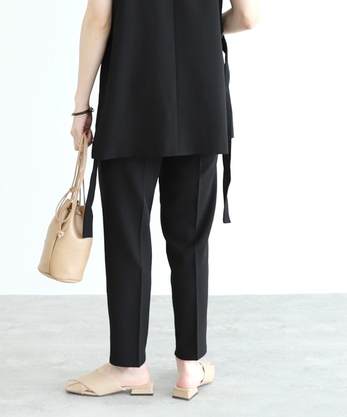 reca(レカ)の「ハイウエストタックテーパードパンツ(その他パンツ・レディース・ブラック/ブラウン/テラコッタ/グリーン/ライトベージュ・M)」の9枚目の写真