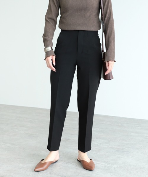 reca(レカ)の「ハイウエストタックテーパードパンツ(その他パンツ・レディース・ブラック/ブラウン/テラコッタ/グリーン/ライトベージュ・M)」の10枚目の写真