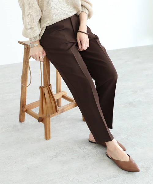 reca(レカ)の「ハイウエストタックテーパードパンツ(その他パンツ・レディース・ブラック/ブラウン/テラコッタ/グリーン/ライトベージュ・M)」の20枚目の写真