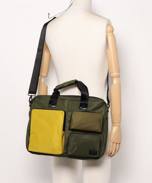 Ted Baker(テッドベーカー)の「SUNDAR ドキュメントバッグ(ビジネスバッグ・メンズ・カーキ・O/S)」の2枚目の写真