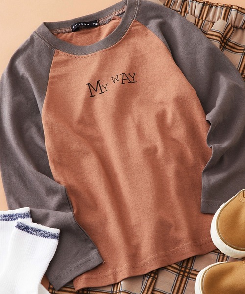 SHISKY（シスキー）の「SHISKY / シスキー 英字ロゴ プリント ラグラン ロングＴシャツ キッズ（Tシャツ/カットソー・キッズ・ホワイト系その他5/グレー系その他/ホワイト系その他/グリーン系その他/ホワイト系その他3/ブラウン系その他/ピンク系その他/ホワイト系その他2/ベージュ系その他/ホワイト系その他4・120/130/150/110/100/160/140）」の8枚目の写真