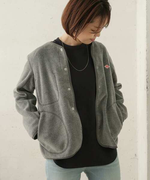 URBAN RESEARCH DOORS（アーバンリサーチドアーズ）の「DANTON　FLEECE COLLARLESS JACKET（ノーカラージャケット・レディース・ベージュ/グレー/ライトベージュ・36）」の2枚目の写真
