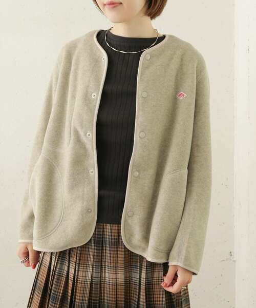 URBAN RESEARCH DOORS（アーバンリサーチドアーズ）の「DANTON　FLEECE COLLARLESS JACKET（ノーカラージャケット・レディース・ベージュ/グレー/ライトベージュ・36）」の3枚目の写真