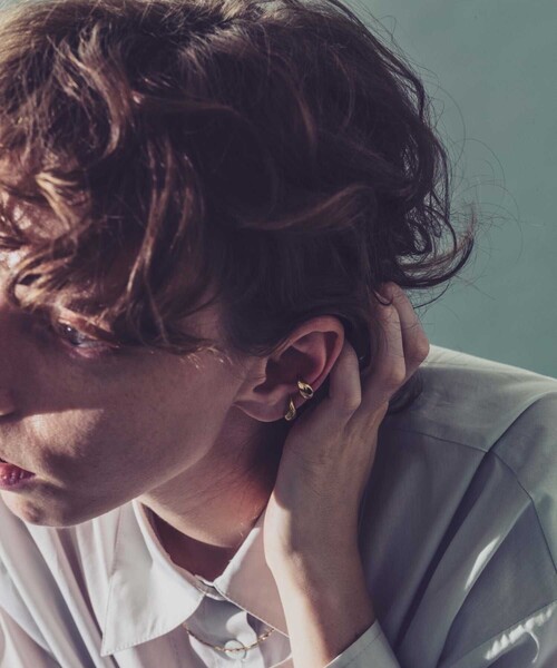 and cloud（アンドクラウド）の「Drop Earring M（イヤリング・レディース・ブラック/シルバー/イエローゴールド・FREE）」の11枚目の写真