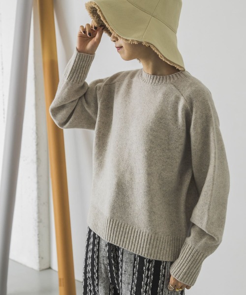 URBAN RESEARCH（アーバンリサーチ）の「カシミヤ混メランジニット（ニット/セーター・レディース・チャコールグレー/オフホワイト/ミント・FREE）」の2枚目の写真