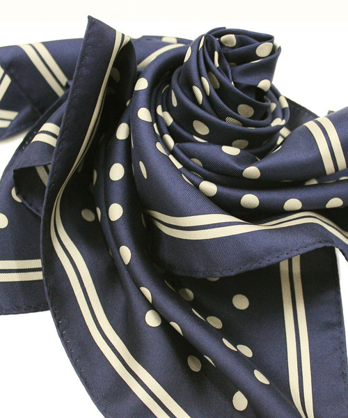 wiz(ウィズ)の「ウィズ wiz / 水玉&ライン スカーフ 日本製(バンダナ/スカーフ・レディース・ライトグレー/ネイビー/マスタード/ベージュ・FREE)」の10枚目の写真