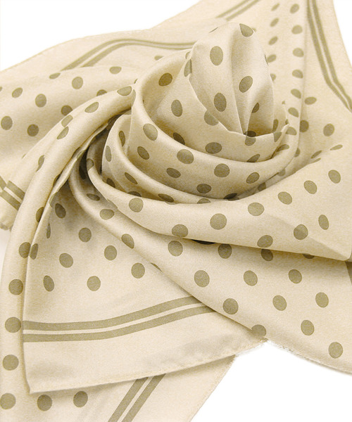 wiz(ウィズ)の「ウィズ wiz / 水玉&ライン スカーフ 日本製(バンダナ/スカーフ・レディース・ライトグレー/ネイビー/マスタード/ベージュ・FREE)」の9枚目の写真