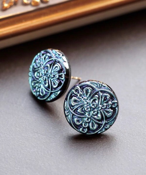 欧州航路（オウシュウコウロ）の「【欧州航路】チェコガラスレーピアス（ピアス（両耳用）・レディース・その他1/その他2/その他3/その他4/その他5/その他6/その他7/その他8・FREE）」の2枚目の写真