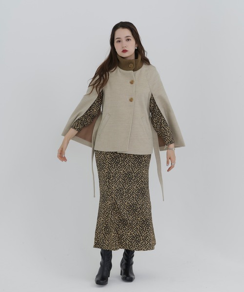 TINA：JOJUN（ティーナジョジュン）の「ケープ コート TINA：JOJUN（ポンチョ・レディース・ブラック/グレイッシュベージュ・M）」の6枚目の写真