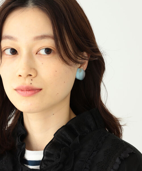 BEAMS BOY（ビームスボーイ）の「BEAMS BOY / クリア イヤリング（イヤリング・レディース・ホワイト/ホワイト系その他2/オレンジ/イエロー/グリーン/ライトブルー・ONE SIZE）」の5枚目の写真