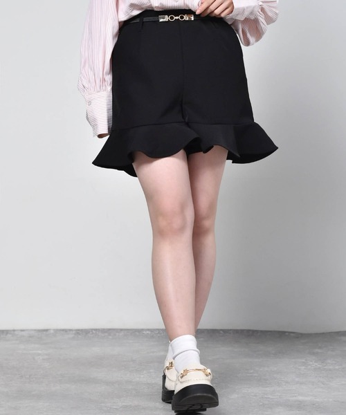 ems excite（エムズエキサイト）の「ベルトツキフリルショートパンツ（その他パンツ・レディース・ブラック/パープル系その他/ブラック系その他2・FREE）」の2枚目の写真