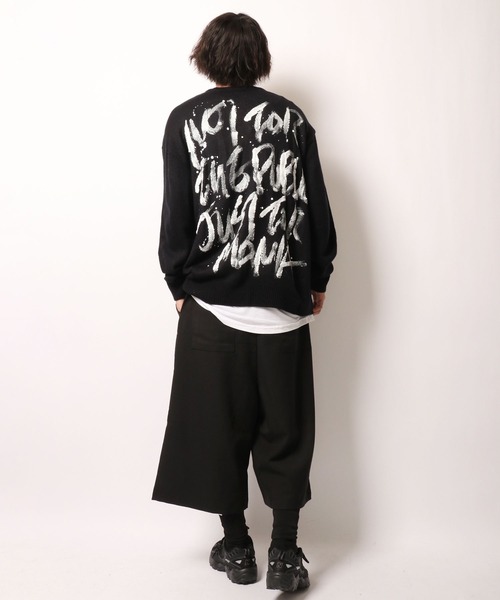 ByTheR（バイザアール）の「BYTHER 韓国ブランド バックプリントニット（ニット/セーター・メンズ・ブラック・FREE）」の4枚目の写真