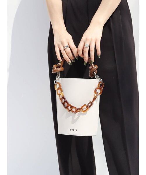 EVRIS（エヴリス）の「チェーンバケツBAG（ショルダーバッグ・レディース・ホワイト/ブラック/グリーン・FREE）」の11枚目の写真