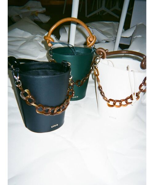 EVRIS（エヴリス）の「チェーンバケツBAG（ショルダーバッグ・レディース・ホワイト/ブラック/グリーン・FREE）」の19枚目の写真