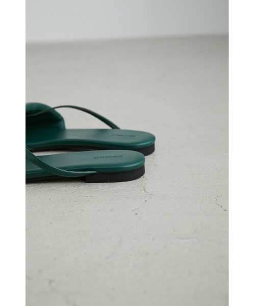 STYLEMIXER（スタイルミキサー）の「バルキーフラットサンダル（サンダル・レディース・ブラック/グリーン・SMALL/MEDIUM/LARGE）」の8枚目の写真