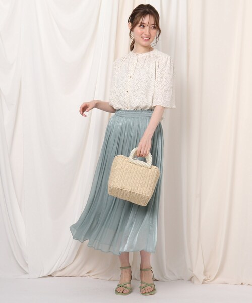 couture brooch（クチュールブローチ）の「◆前後2WAY/洗える　ギャザーフレアスリーブブラウス（シャツ/ブラウス・レディース・ライトグレー/ブラウン系その他/ライトグレー系/アイボリー/ホワイト系3・42/38/40/36）」の6枚目の写真