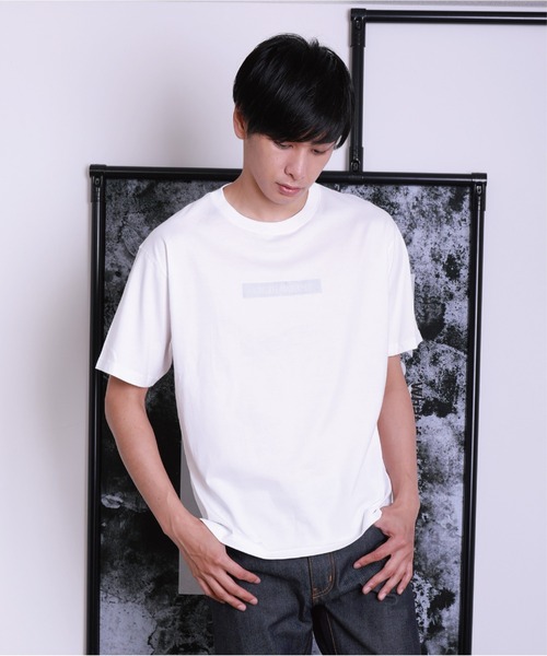 A DEGREE FAHRENHEIT(エーディグリーファーレンハイ)の「【ユニセックス商品】リフレクターART オーバーサイズ(Tシャツ/カットソー・メンズ・ホワイト/ブラック/ピンク・SMALL/MEDIUM/LARGE/FREE)」の2枚目の写真