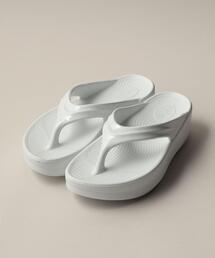 OOFOS | ＜OOFOS（ウーフォス）＞Oomega(サンダル)