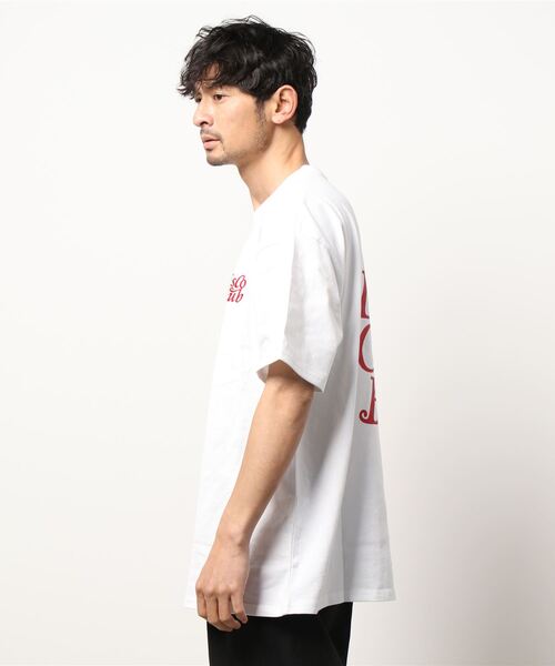 SPINNS（スピンズ）の「【ビッグシルエット】バックプリント ビッグTシャツ（Tシャツ/カットソー・メンズ・ホワイト×レッド/ホワイト×グリーン/ブラック/グリーン/ブラウン/ブラック×イエロー/ホワイト×ブルー・ONESIZE）」の18枚目の写真