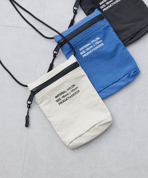 CIAOPANIC TYPY（チャオパニックティピー）の「ワッシャーナイロンポーチ（ショルダーバッグ・メンズ・ブラック/アイボリー/ブルー・ONE SIZE）」の2枚目の写真