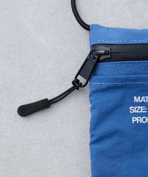 CIAOPANIC TYPY（チャオパニックティピー）の「ワッシャーナイロンポーチ（ショルダーバッグ・メンズ・ブラック/アイボリー/ブルー・ONE SIZE）」の7枚目の写真