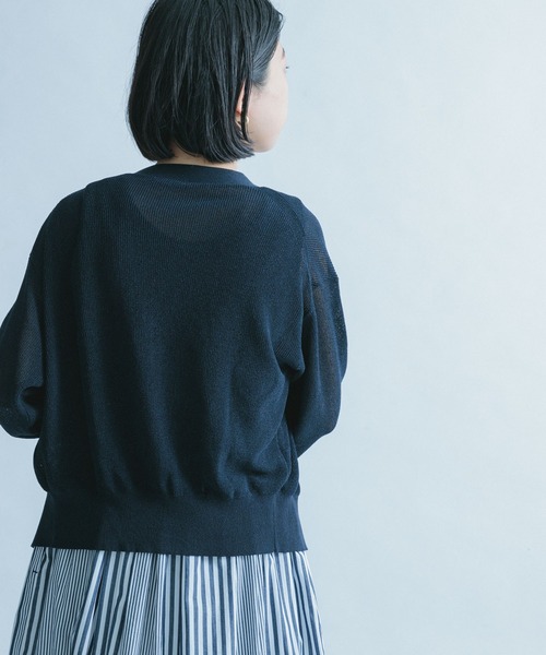 FORK&SPOON(フォークアンドスプーン)の「FORK&SPOON ペーパーニットカーディガン(カーディガン/ボレロ・レディース・ダークネイビー/ダークブラウン系/ライトベージュ・ONE)」の15枚目の写真