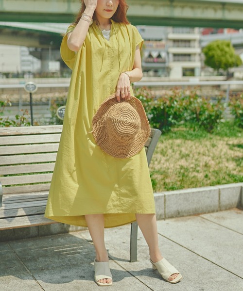 Chez toi（シェトワ）の「キーネックギャザースモックワンピース（ワンピース・レディース・オフホワイト/ブラック/グリーン/イエロー・FREE）」の17枚目の写真