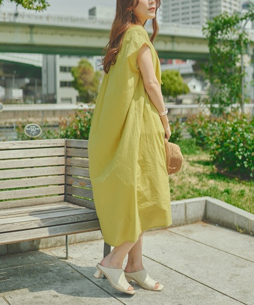 Chez toi（シェトワ）の「キーネックギャザースモックワンピース（ワンピース・レディース・オフホワイト/ブラック/グリーン/イエロー・FREE）」の18枚目の写真