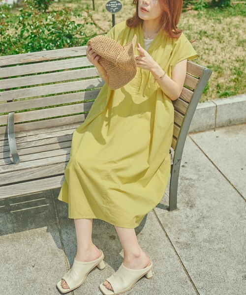 Chez toi（シェトワ）の「キーネックギャザースモックワンピース（ワンピース・レディース・オフホワイト/ブラック/グリーン/イエロー・FREE）」の9枚目の写真