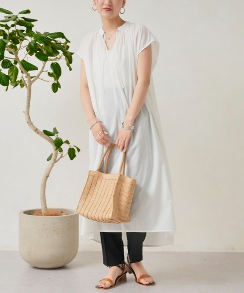 Chez toi（シェトワ）の「キーネックギャザースモックワンピース（ワンピース・レディース・オフホワイト/ブラック/グリーン/イエロー・FREE）」の10枚目の写真