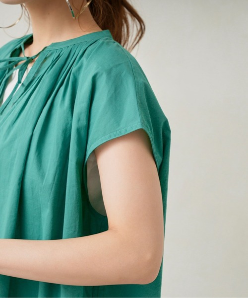 Chez toi（シェトワ）の「キーネックギャザースモックワンピース（ワンピース・レディース・オフホワイト/ブラック/グリーン/イエロー・FREE）」の15枚目の写真