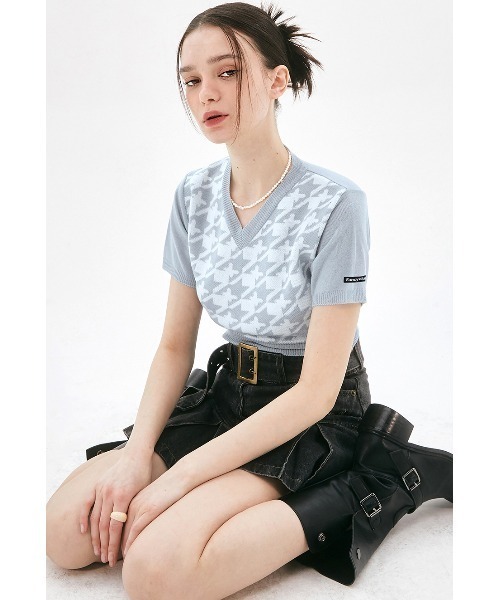 FANCY CLUB（ファンシークラブ）の「A'GEM/9 × .kom『 FANCY CLUB/ファンシークラブ』HOUND TOOTH CHECK CROP KNIT TEE/ハウンドトゥース チェック柄 クロップド丈 ニット半袖Tシャツ（ニット/セーター・レディース・ブラック/ライトブルー・FREE）」の6枚目の写真