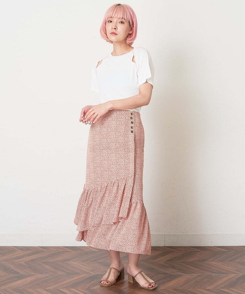 A de a.v.v（アードアー・ヴェ・ヴェ）の「マーメイドアシンメトリー柄スカート（スカート・レディース・ホワイト/オレンジ・38/36）」の12枚目の写真