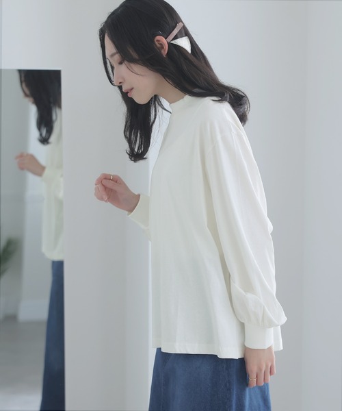 ElegChic(エレグシック)の「モックネックボリューム袖ロンT(Tシャツ/カットソー・レディース・ライトベージュ/ブラック/オフホワイト・4L/M/XL)」の9枚目の写真