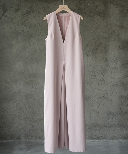 SAISON DE PAPILLON(セゾンドパピヨン)の「ディープVネックサロペット(サロペット/オーバーオール・レディース・ブラック/ピンク/ブルー・S/M/L)」の10枚目の写真