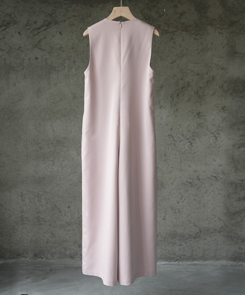 SAISON DE PAPILLON(セゾンドパピヨン)の「ディープVネックサロペット(サロペット/オーバーオール・レディース・ブラック/ピンク/ブルー・S/M/L)」の11枚目の写真