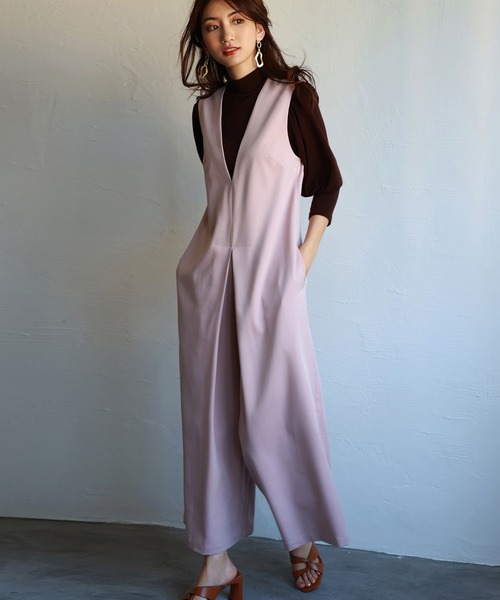 SAISON DE PAPILLON(セゾンドパピヨン)の「ディープVネックサロペット(サロペット/オーバーオール・レディース・ブラック/ピンク/ブルー・S/M/L)」の8枚目の写真