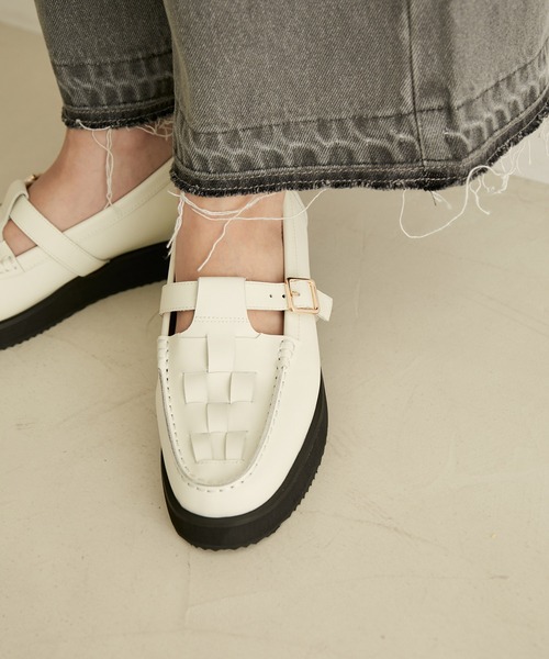 SALON adam et rope'（サロン アダム エ ロペ）の「【ARTESANOS（アルテサノス）】メッシュストラップローファー（ローファー・レディース・ホワイト/ブラック・38/36/37）」の6枚目の写真