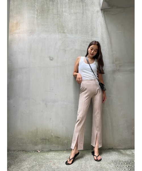 TRUNC（トランクエイティーエイト）の「Front Slit Pants（その他パンツ・レディース・ブルー/ベージュ・FREE）」の3枚目の写真