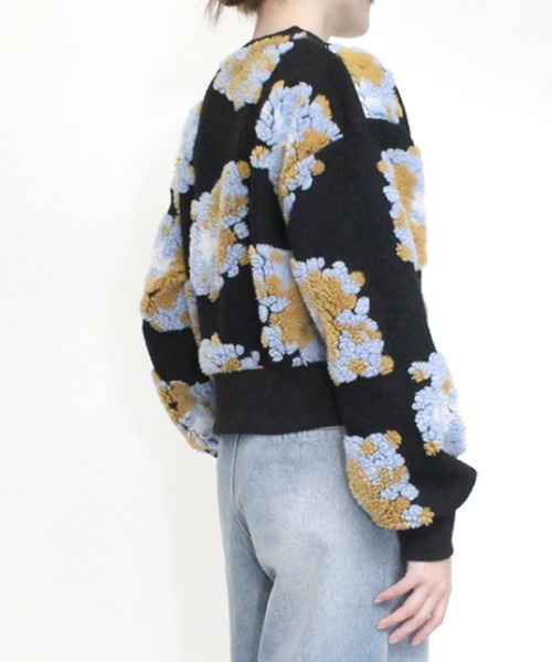 STYLEBLOCK(スタイルブロック)の「花柄JQボアショートプルオーバー(Tシャツ/カットソー・レディース・ブルー/ブラック・M)」の5枚目の写真