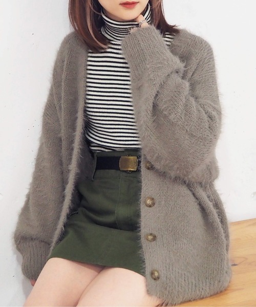 tiptop（ティップトップ）の「フェザーVネックBIGカーディガン（カーディガン/ボレロ・レディース・アイボリー/グレイッシュベージュ/グリーン/グレー・FREE）」の3枚目の写真