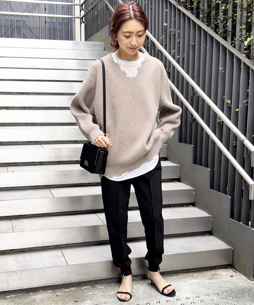 Spick & Span（スピックアンドスパン）の「ヴィンテージVネックニット（ニット/セーター・レディース・チャコールグレー/ベージュ・FREE）」の13枚目の写真