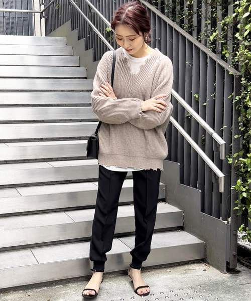 Spick & Span（スピックアンドスパン）の「ヴィンテージVネックニット（ニット/セーター・レディース・チャコールグレー/ベージュ・FREE）」の16枚目の写真