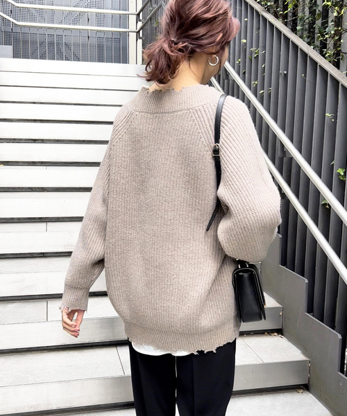 Spick & Span（スピックアンドスパン）の「ヴィンテージVネックニット（ニット/セーター・レディース・チャコールグレー/ベージュ・FREE）」の19枚目の写真