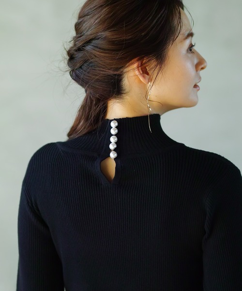 ENNEA(エンネア)の「【2022AWプレオーダー】手洗いできる♪MOCHIMODAバックパールハイネックもっちりリブニット(ニット/セーター・レディース・テラコッタ/キャメル/ブラック/アイボリー・M)」の11枚目の写真